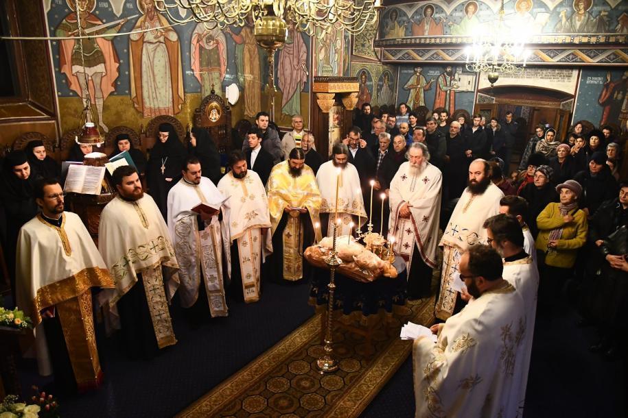 Priveghere In Cinstea Sfinților Atanasie și Chiril La Mănăstirea Copou Din Iași Parohia Hilița